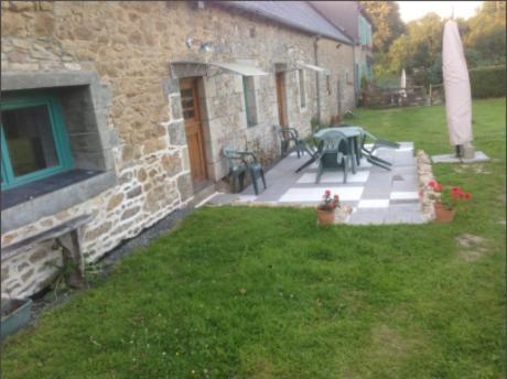 Captivating 2-Bed House With Log Burner In Kerien Bagian luar foto