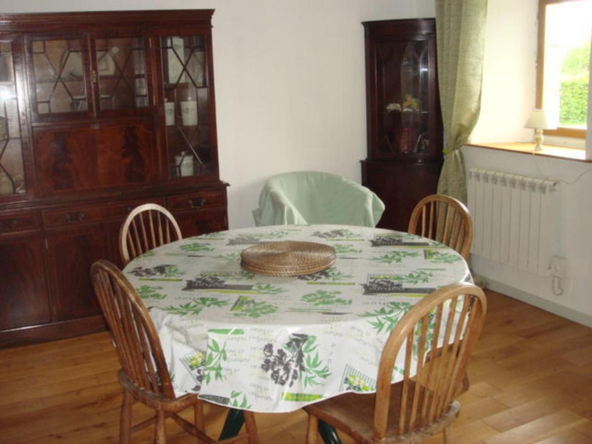 Captivating 2-Bed House With Log Burner In Kerien Bagian luar foto