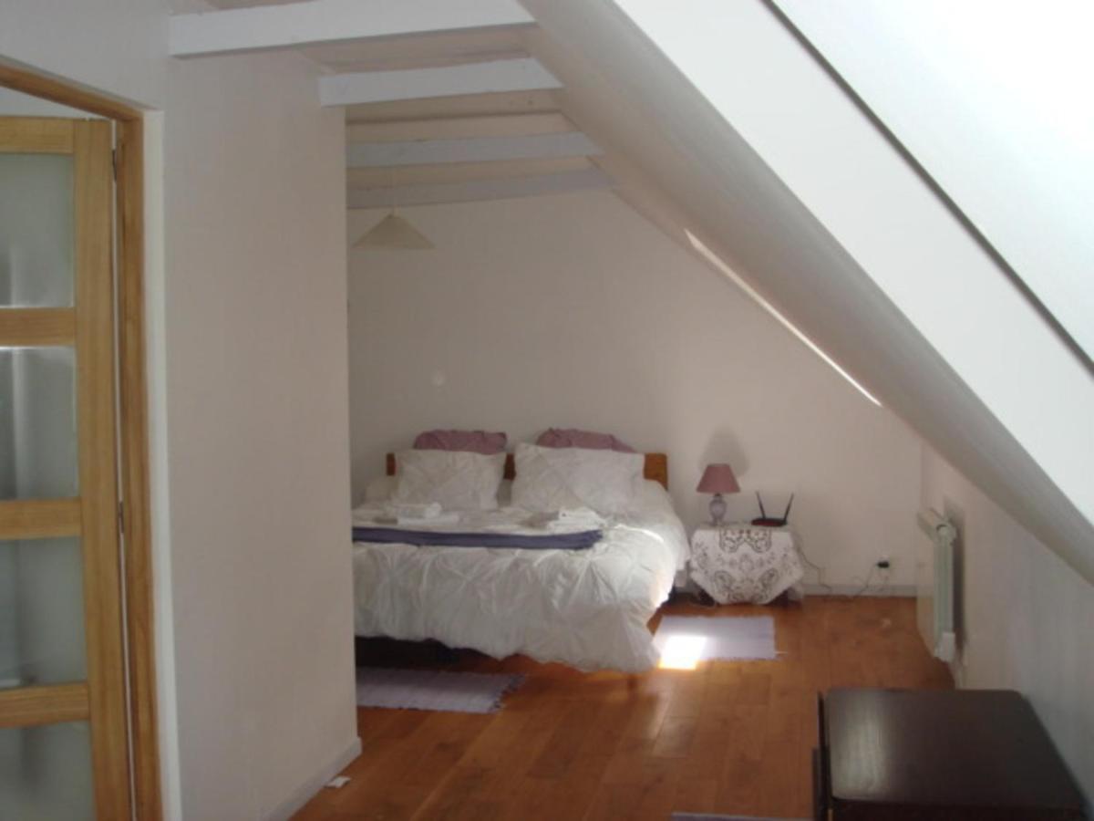 Captivating 2-Bed House With Log Burner In Kerien Bagian luar foto