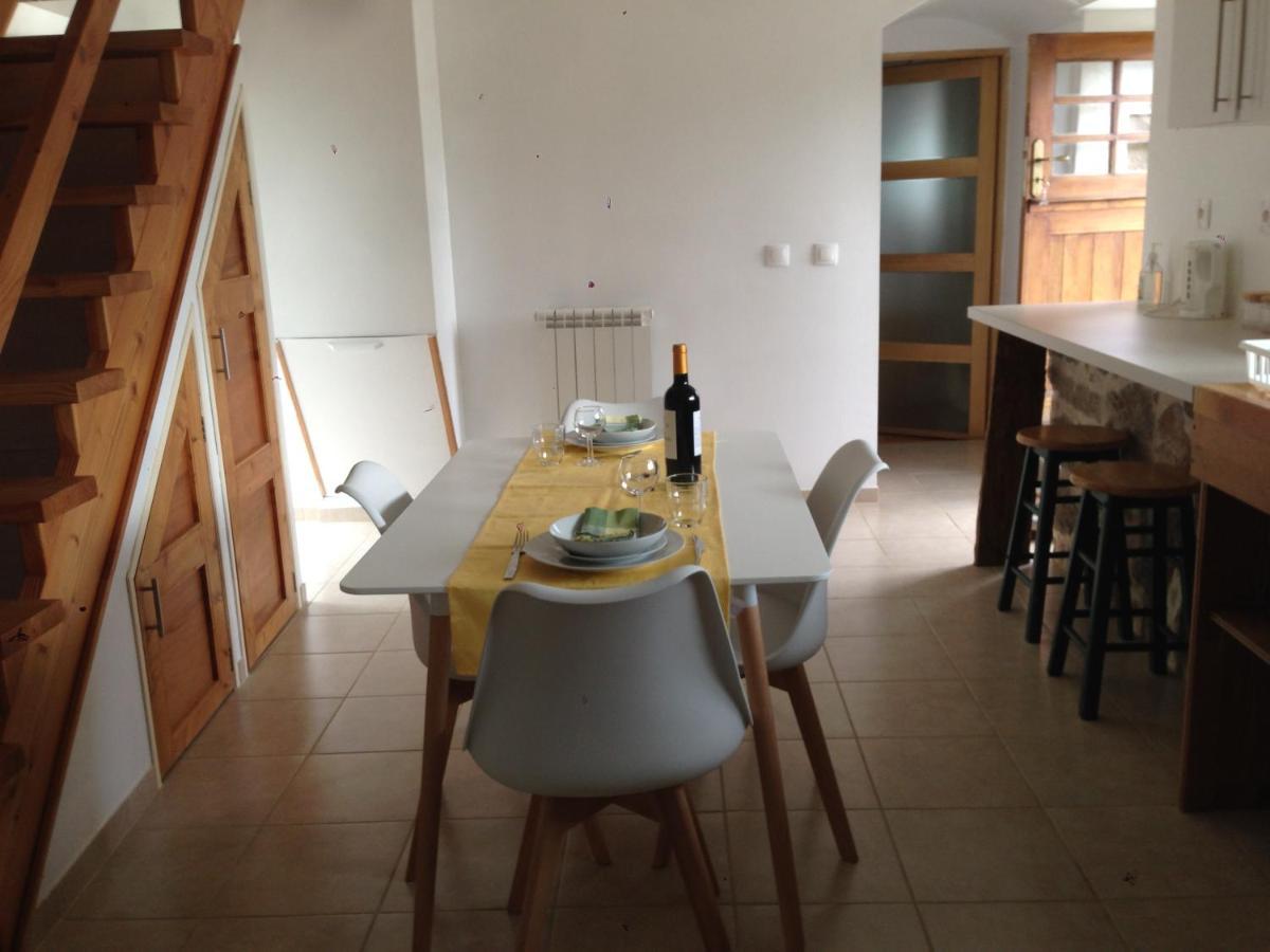 Captivating 2-Bed House With Log Burner In Kerien Bagian luar foto
