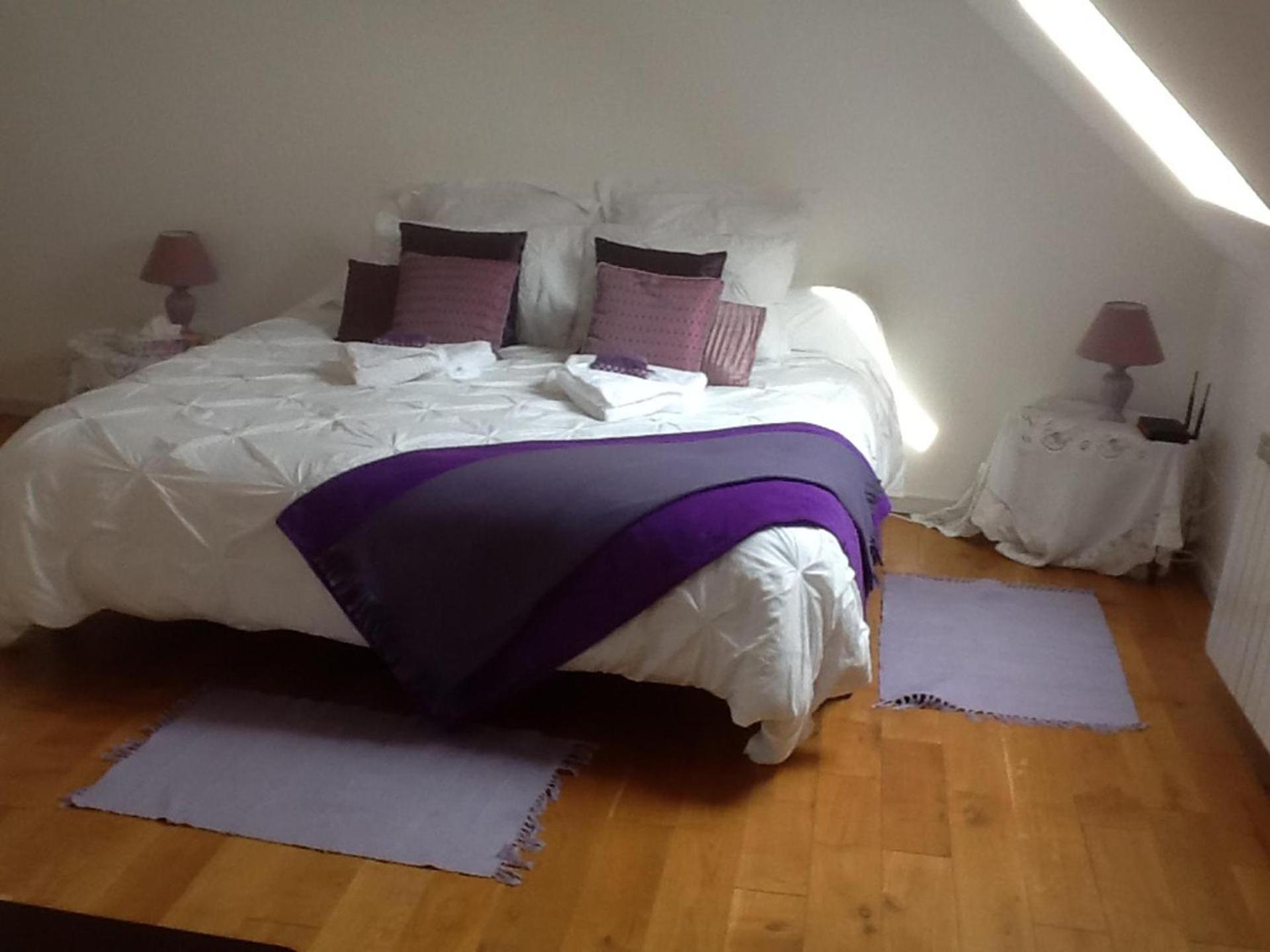 Captivating 2-Bed House With Log Burner In Kerien Bagian luar foto